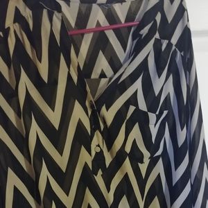 Torrid Chevron black and beige blouse